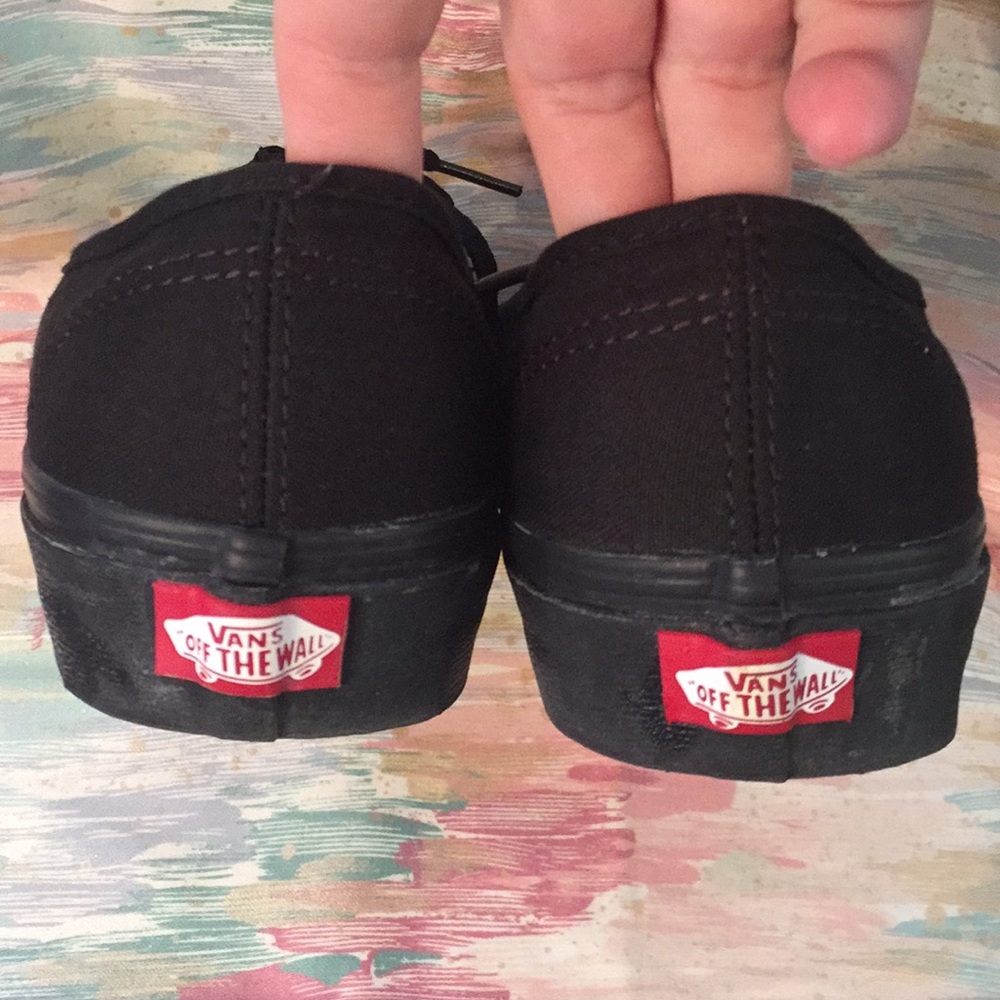 Vans off the wall shoes. - Picture 2 of 2